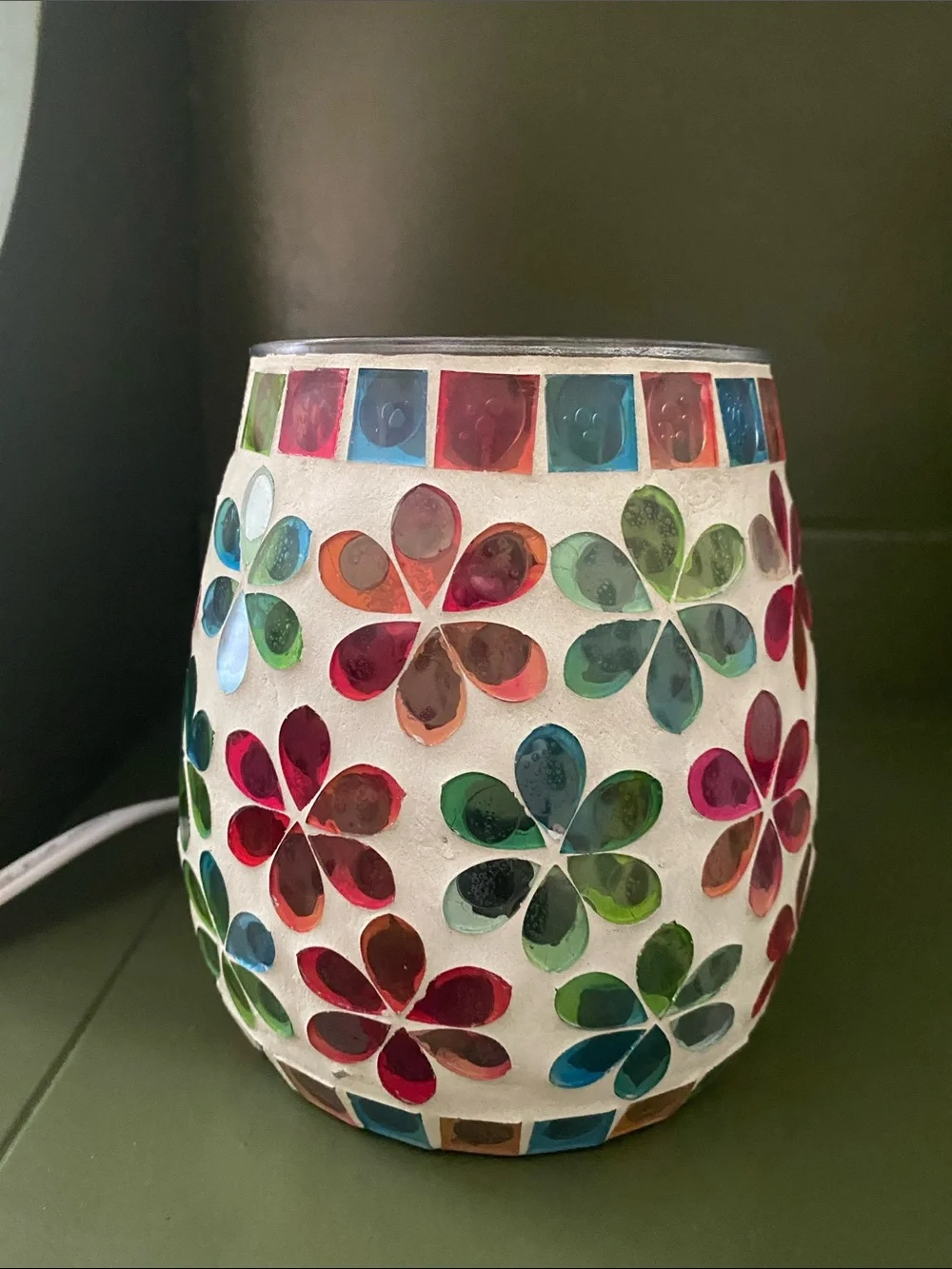Intertek Mosaic Floral Glass Lamp - Multicolor